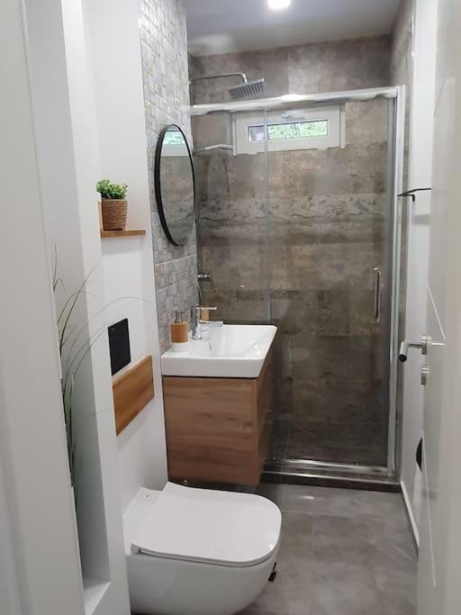 Ama Apartment *