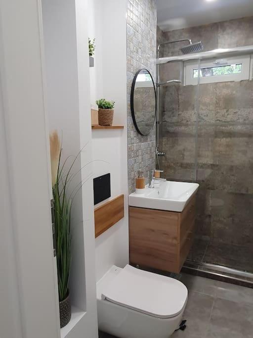 Ama Apartment *